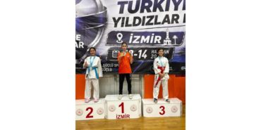 Aliağalı Karateciler Ege Ligi'nden 12 Madalya İle Döndü