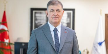 Cemil Tugay, CHP'den İstifa Etti: CHP İzmir’de Peş Peşe İstifalar