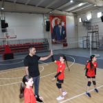 Çiğli Atatürk Kapalı Spor Salonu Yenilenen Yüzüyle Sporculara Kapılarını Açtı