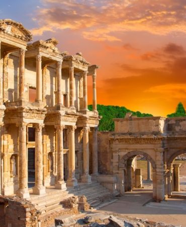 Bayramda Efes Antik Kenti'ne 119 Bin 143 Ziyaretçi Geldi