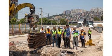 İzmir’de 3 Milyar Liralık Alt Yapı Dönüşümü Sürüyor