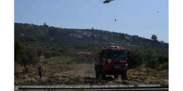 Urla Balıklıova’da Orman Yangını Alarmı