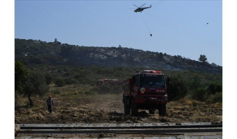 Urla Balıklıova’da Orman Yangını Alarmı