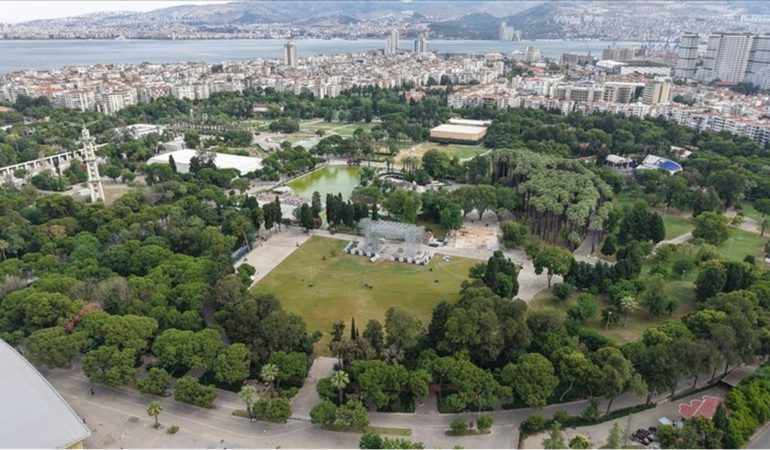 Zeytin Sahne Kapılarını Açıyor