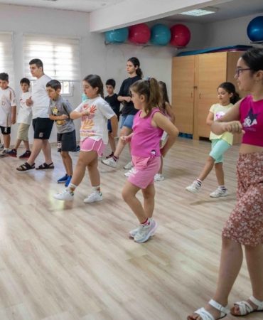 Bornova'da Yaz Tatili Üretime Dönüştü