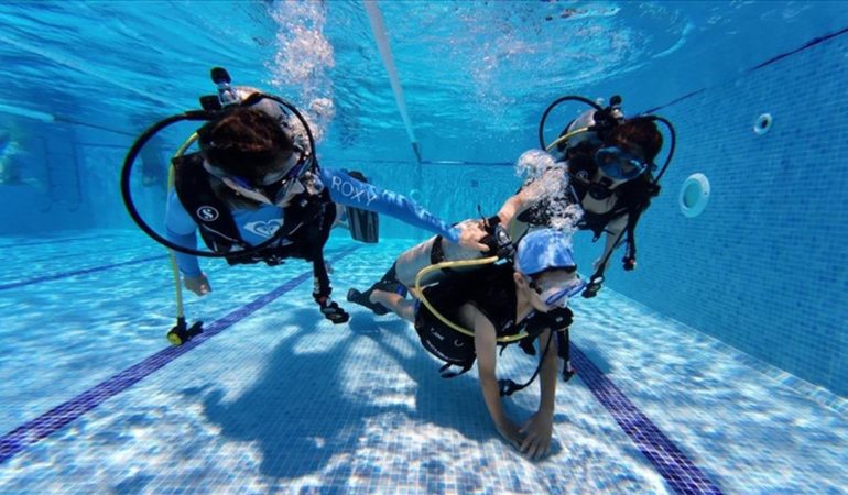 İzmir Marina’da Su Sporları Heyecanı Başladı