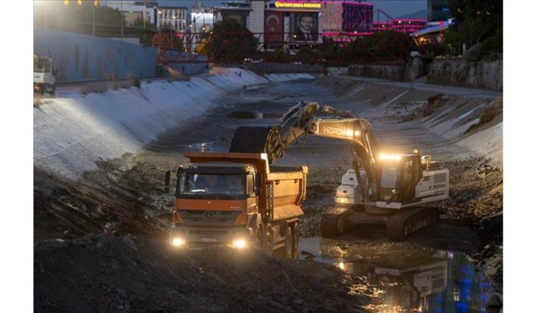 İzsu’dan Manda Çayı’nda 7/24 Temizlik Seferberliği