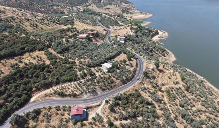 Beydağ’ın Yıllardır Beklediği Yol Hizmete Açıldı