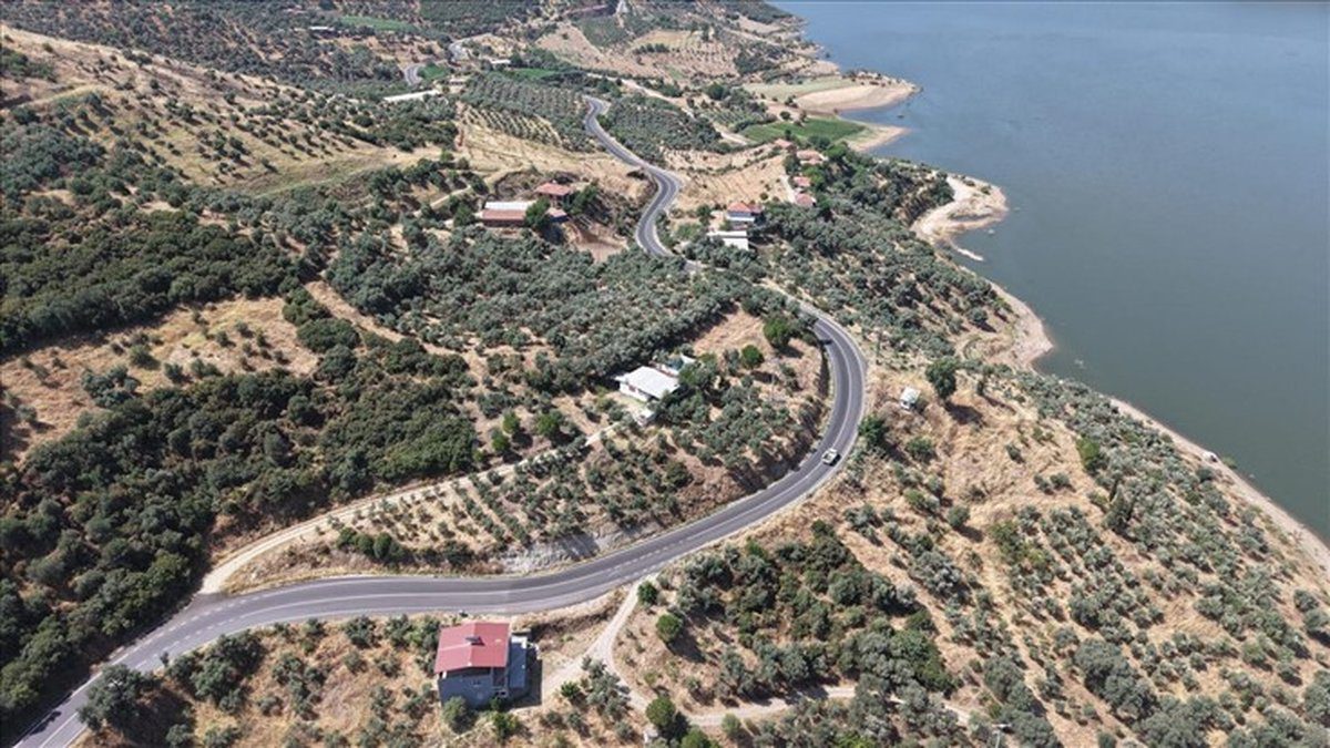 Beydağ’ın Yıllardır Beklediği Yol Hizmete Açıldı
