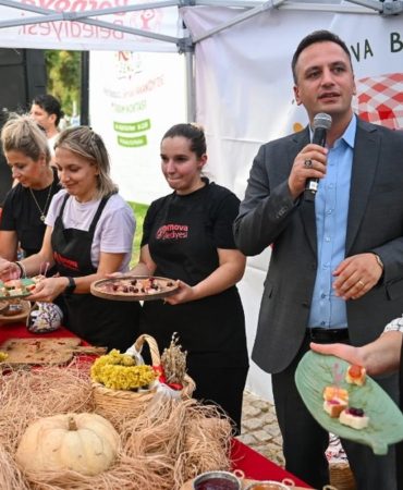 Bornova’da Doğal Lezzetler Halkla Buluşuyor