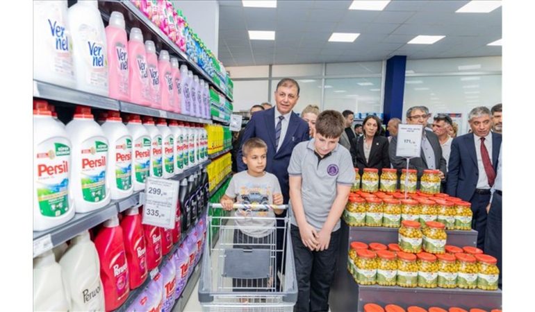 Başkan Tugay: Halkın Zincir Marketi Şube Açıyor