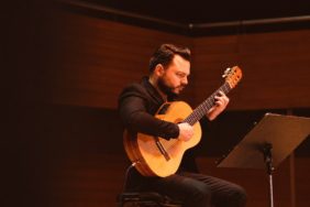 İzmir’de Müziğe Profesyonel Başlangıç: MEB Onaylı Fırat Cantekin Müzik Kursu ile Sanat Dolu Bir Gelecek